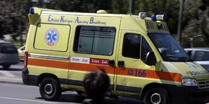 Εβδομήντα ασθενοφόρα για 5 εκατομμύρια Αθηναίους -Πολύωρη αναμονή
