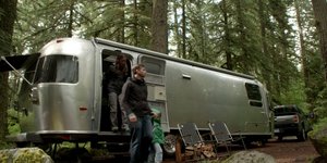 Οικογένεια πούλησε τα πάντα και ταξιδεύει σε όλο τον κόσμο με ένα τροχόσπιτο [ει