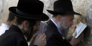 Ραβίνοι απήγαγαν και βασάνιζαν άνδρες για να τους αναγκάσουν να δώσουν διαζύγιο 