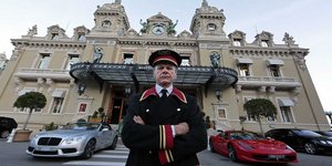 Μέσα στο καζίνο του Μόντε Κάρλο: Εξερευνώντας το υπερπολυτελές άντρο της τύχης [
