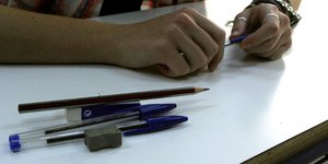 Πως αντιμετωπίζεται το άγχος στις εξετάσεις: Τι πρέπει να κάνουν παιδιά και γονε