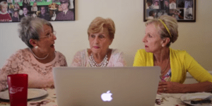 Σούπερ γιαγιάδες σε έξαλλο twerking: Εβαλαν τα γυαλιά στη Μάιλι Σάιρους [βίντεο]