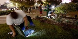 Ο εκατομμυριούχος που μοιράζει λεφτά στην Καλιφόρνια