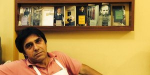 Η ταβέρνα του Οικονόμου στα Πετράλωνα τιμά τη μνήμη του Κωστή Παπαγιώργη