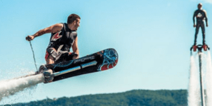 Hoverboard: Η νέα τρέλα του καλοκαιριού που θα σας... απογειώσει [βίντεο]