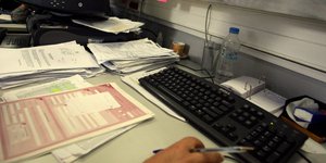 Αυξάνονται οι δόσεις σε εφορία και Ταμεία -Ενιαία ρύθμιση για τα χρέη