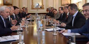 Ανοιχτό ενδεχόμενο για νέες μειώσεις στις εργοδοτικές εισφορές μέχρι το τέλος το