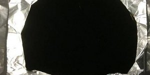 Επιστήμονες έφτιαξαν νέο... χρώμα: Το Vantablack είναι το καινούργιο μαύρο -Ενα 