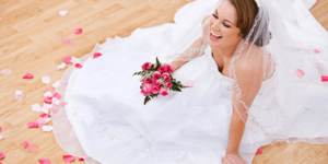 Γιατί οι νύφες φοράνε λευκά; Μία παράδοση 180 χρόνων [εικόνες]