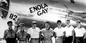 Πέθανε ο πιλότος του Enola Gay
