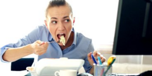 Νόστιμη δίαιτα για το γραφείο: Υγιεινά φαγητά που μπορείτε να παίρνετε μαζί σας 