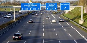 Τέλη κυκλοφορίας θα πληρώνουν οι ξένοι οδηγοί στους δρόμους της Γερμανίας