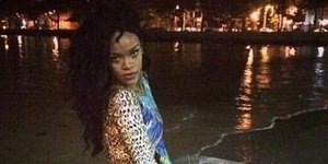 Η Ριάνα έκανε βραδινό μπάνιο και αναστάτωσε το Ρίο [εικόνες]