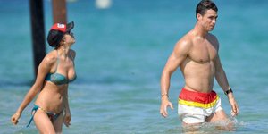 Ο Ρονάλντο μετά τα όργια στη Μύκονο πήρε την Ιρίνα και γυρίζουν στην Ελλάδα με ε