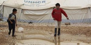 ΟΗΕ: Η Ευρώπη πρέπει να δώσει στέγη σε 100.000 πρόσφυγες από τη Συρία 