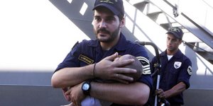 Ο κινηματογραφικός απεγκλωβισμός των Ελλήνων πολιτών από τη Λιβύη [βίντεο]