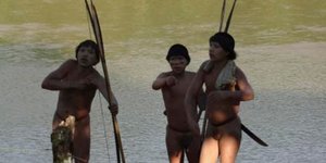 Απίστευτο: Αγνωστη φυλή εμφανίστηκε ξαφνικά στις όχθες του Αμαζονίου -Πρώτη επαφ