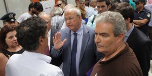 Αποδοκίμασαν τον Γρηγοράκο οι εργαζόμενοι του ΠΑΓΝΗ -Τον ανάγκασαν να αποχωρήσει