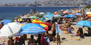 Καμίνι η Αθήνα -Οι κάτοικοι του Λεκανοπεδίου αναζήτησαν ανάσες δροσιάς στις παρα