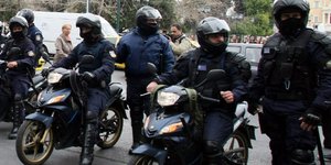 Καταγγελία της νεολαίας ΣΥΡΙΖΑ: Αστυνομικοί της ΔΕΛΤΑ επιτέθηκαν και έσπασαν το