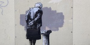 Γκράφιτι με ελληνικό «χρώμα» κοσμεί τοίχο της Βρετανίας: Είναι το νέο έργο του σ