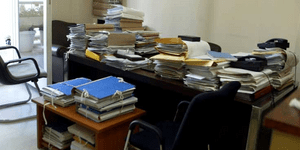 Βρέθηκαν 63 υπάλληλοι του Δήμου Αθηναίων με πλαστά πτυχία ή πιστοποιητικά: Απολύ