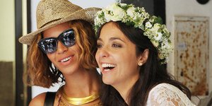 H Βeyonce πήγε απρόσκλητη σε γάμο με μπικίνι και παραλίγο να λιποθυμήσει η νύφη 