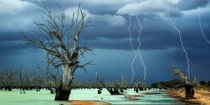 H άγρια ομορφιά της φύσης -Οταν η καταιγίδα «χτυπά» και δημιουργεί μαγικά τοπία