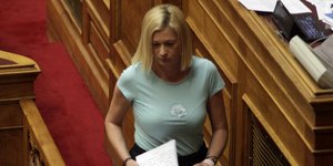 Ανοιχτή επιστολή Ραχήλ Μακρή σε Καμμένο: Ζήτα δημόσια συγνώμη