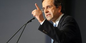 BLOOMBERG: Ο ΣΑΜΑΡΑΣ ΕΚΑΝΕ ΛΑΘΟΣ ΜΕ ΤΗΝ ΠΡΟΩΡΗ ΕΞΟΔΟ ΑΠΟ ΤΟ ΜΝΗΜΟΝΙΟ