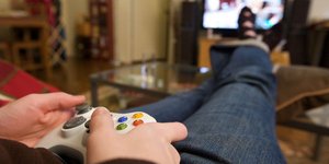 Δέκα άνθρωποι που έγιναν πλούσιοι παίζοντας video game -Διασκέδαση και τρελό χρή