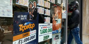 Φοιτήτριες οι υπερτυχερές του Τζόκερ; -Εγραψαν για την επιτυχία τους στο Faceboo