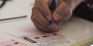 Φρενίτιδα με το τζακ ποτ στο Τζόκερ -Απόψε κληρώνει 14 εκατομμύρια ευρώ
