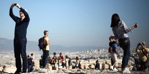 Προσλήψεις για το διευρημένο ωράριο (Μenelaos Myrillas/SOOC