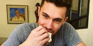 Instagram @hotdudesandhummus