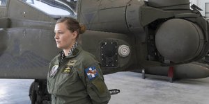 Η Ολγα Τσακνάκη «ειδικεύεται» στα Apache (Φωτογραφία: ΑΠΕ)