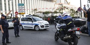 Δέκα υπόπτοι για σχεδιαζόμενες επιθέσεις σε πολιτικούς συνελήφθησαν στη Γαλλία (Φωτογραφία αρχείου: ΑP/ Claude Paris)