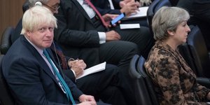 Μέι και Τζόνσον βρίσκονται σε τροχιά σύγκρουσης λόγω Brexit (Φωτογραφία: ASSOCIATED PRESS) 