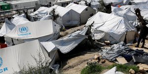 O προσφυγικός καταυλισμός στη Μόρια της Λέσβου (Φωτογραφία: ΑΡ)