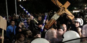 Διαμαρτυρία κατά της παράστασης Ωρα Διαβόλου /Φωτογραφία: Sooc 