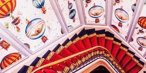 Υπέροχη σκάλα ξενοδοχείου στο Παρίσι (Φωτογραφία: Instagram)