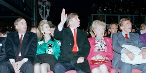 Ο Ντόναλντ Τραμπ με τους γονείς του