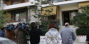 Οικογενειακή τραγωδία στη Ν. Σμύρνη (Φωτογραφία: EUROKINISSI/ ΓΙΑΝΝΗΣ ΠΑΝΑΓΟΠΟΥΛΟΣ)