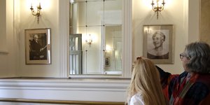 Ο κόσμος ξεναγήθηκε στο σπίτι που είχε ζήσει ο Ελ. Βενιζέλος (Φωτογραφία: EUROKINISSI/ ΓΙΑΝΝΗΣ ΠΑΝΑΓΟΠΟΥΛΟΣ)