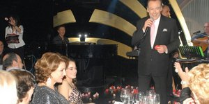 Τραγουδά κάθε Τετάρτη 