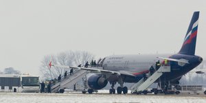 Η Aeroflot αυξάνει τους μισθούς των πιλότων (Φωτογραφία: AP Photo/Gero Breloer)