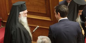 Ο Μητροπολίτης Καλαβρύτων Αμβρόσιος και ο Αλέξης Τσίπρας -Φωτογραφία αρχείου: Eurokinissi