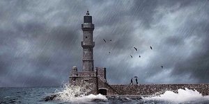 Φωτογραφία: Instagram- Ο φάρος των Χανίων στο έλεος της καταιγίδας – Απόκοσμη ομορφιά [εικόνα]