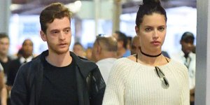 Η Αντριάνα Λίμα με τον Μετίν Χάρα στο αεροδρόμιο του Λος  Άντζελες. Φωτογραφία: Splash News