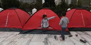 Αιφνιδιαστική πρόταση Τουσκ για τη διαχείριση του προσφυγικού (Φωτογραφία: SOOC/ ΝΙΚΟΣ ΛΥΜΠΕΡΤΑΣ)